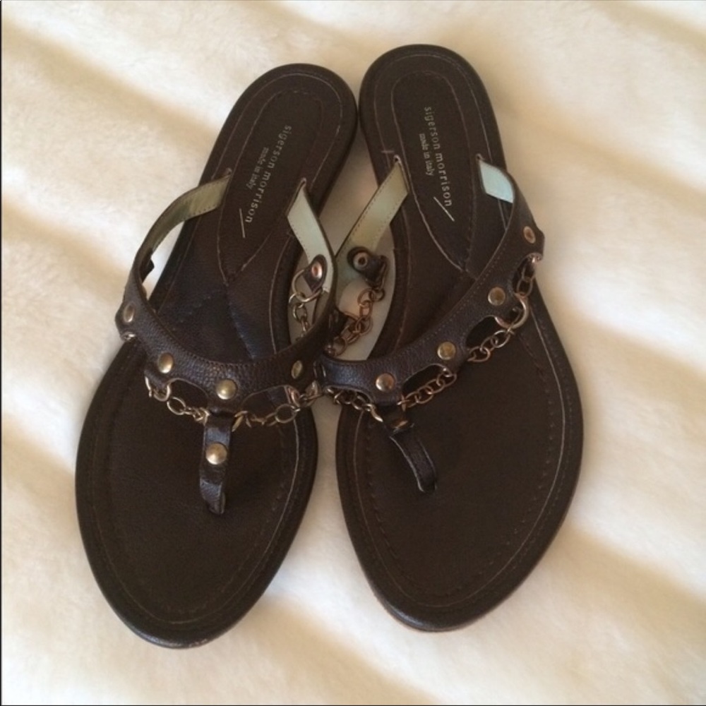 Sigerson Morrison Gold Chain Brown Kitten Heel Thong Sandals